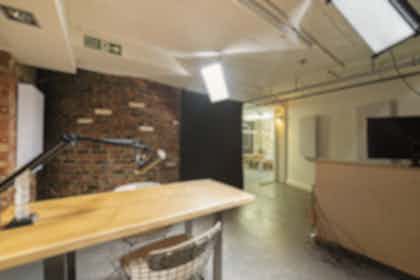 Creative space for photoshoots, filming and events 10